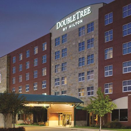Doubletree By Hilton Dallas-Farmers Branch Extérieur photo