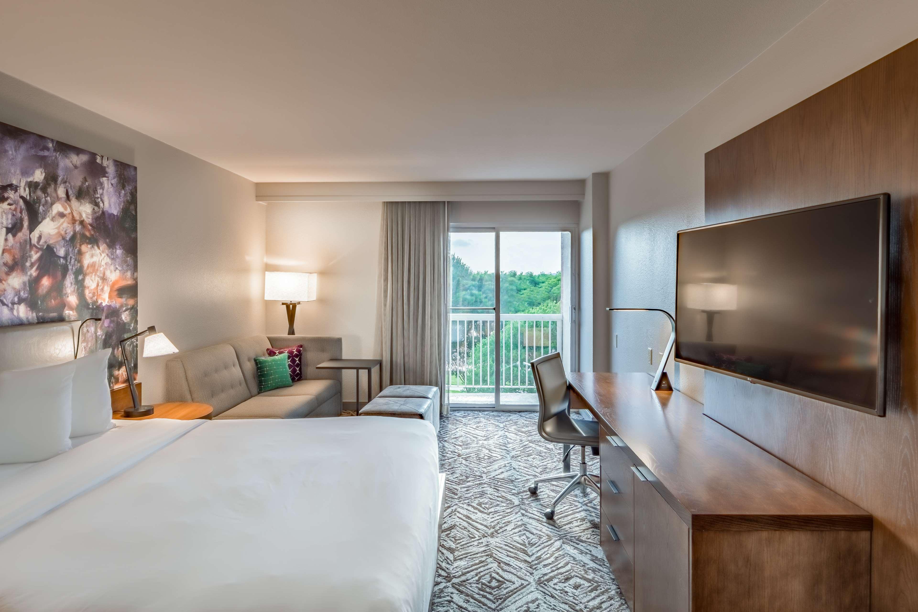 Doubletree By Hilton Dallas-Farmers Branch Extérieur photo