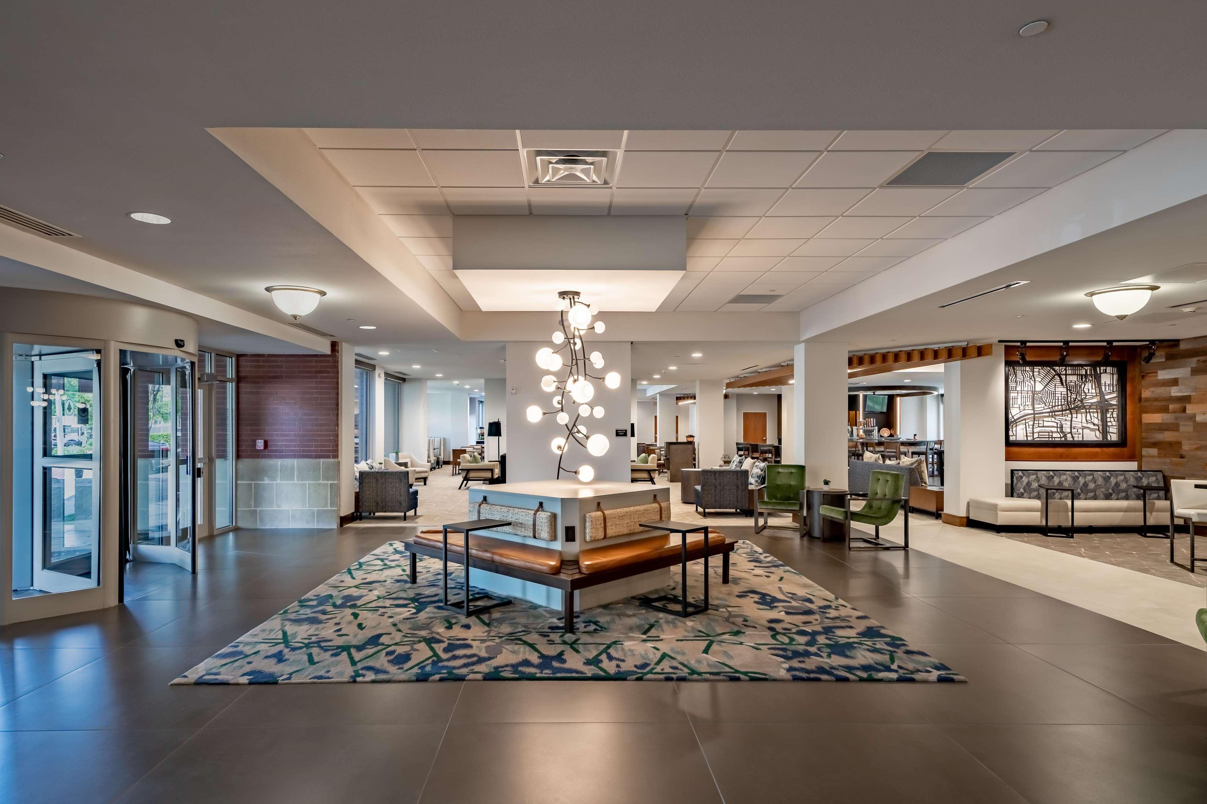Doubletree By Hilton Dallas-Farmers Branch Extérieur photo