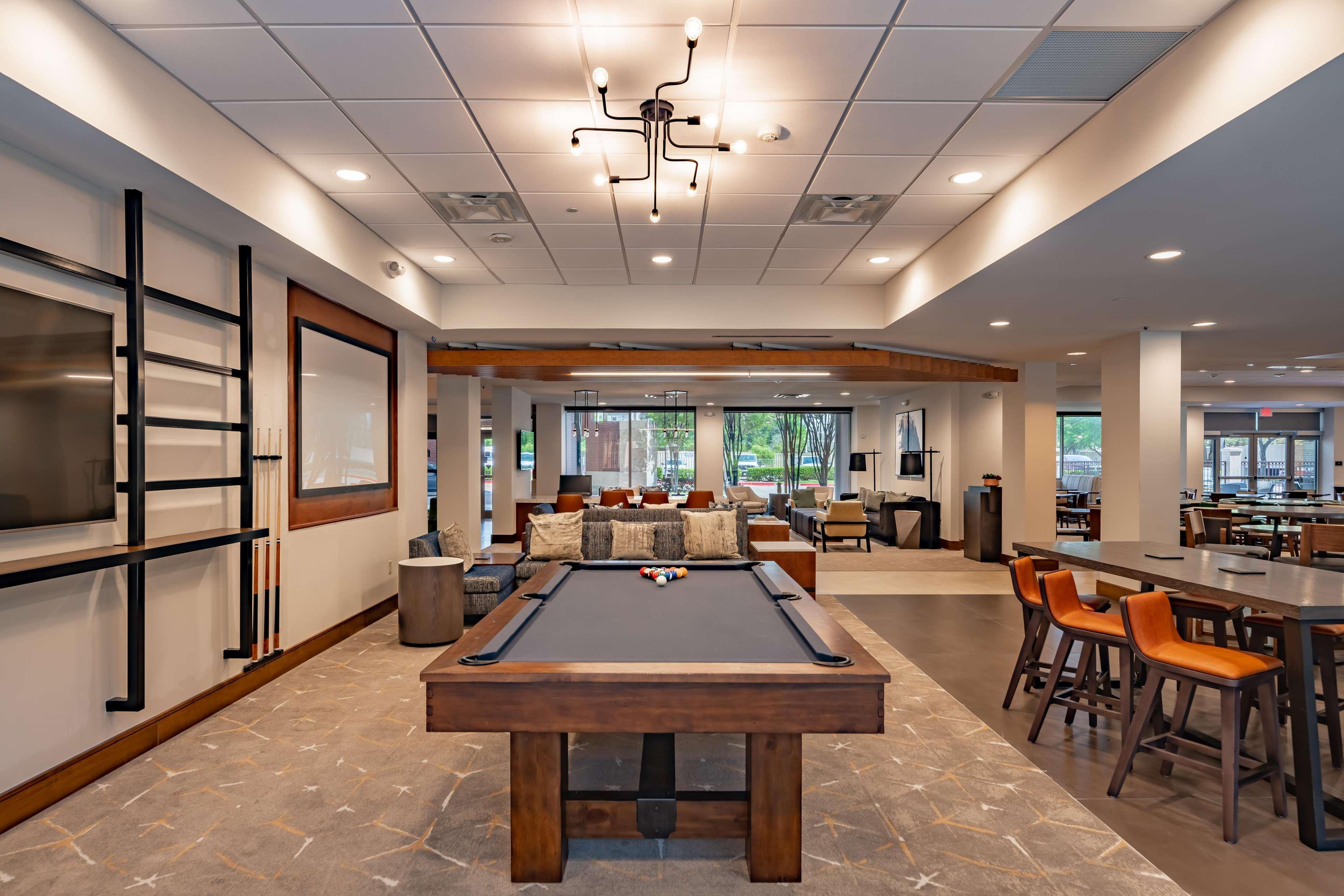 Doubletree By Hilton Dallas-Farmers Branch Extérieur photo