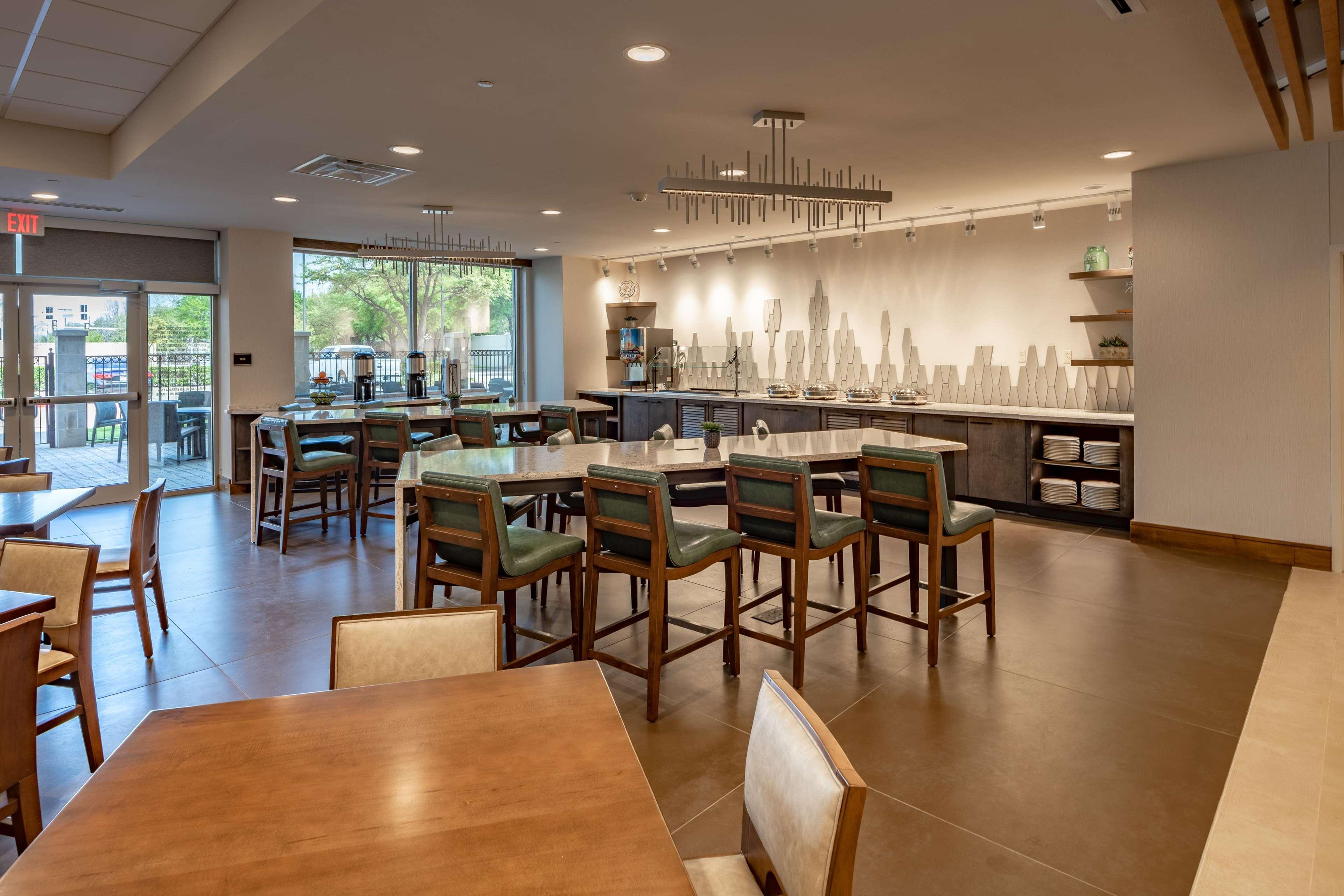 Doubletree By Hilton Dallas-Farmers Branch Extérieur photo