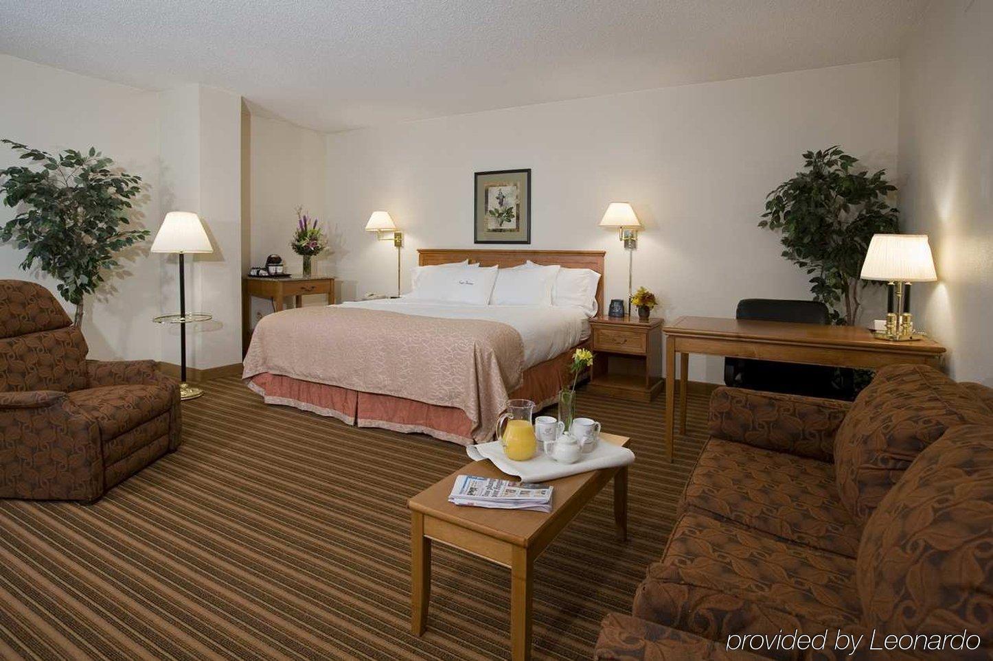 Doubletree By Hilton Dallas-Farmers Branch Extérieur photo