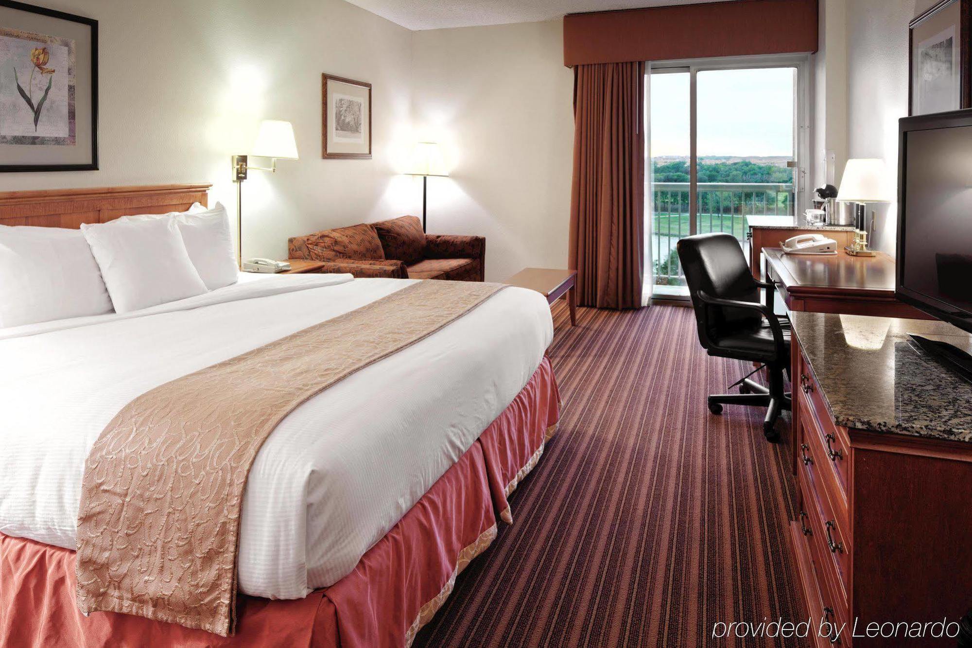 Doubletree By Hilton Dallas-Farmers Branch Extérieur photo