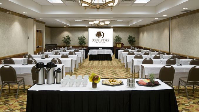 Doubletree By Hilton Dallas-Farmers Branch Extérieur photo