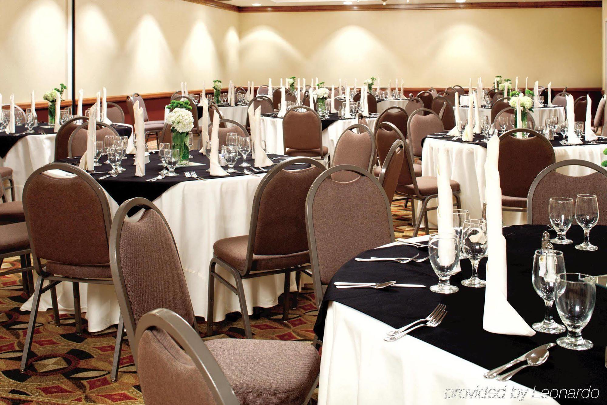 Doubletree By Hilton Dallas-Farmers Branch Extérieur photo