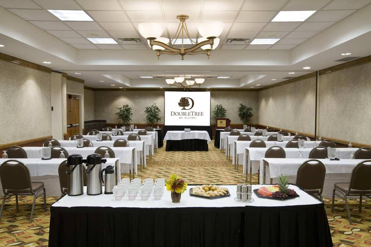 Doubletree By Hilton Dallas-Farmers Branch Extérieur photo