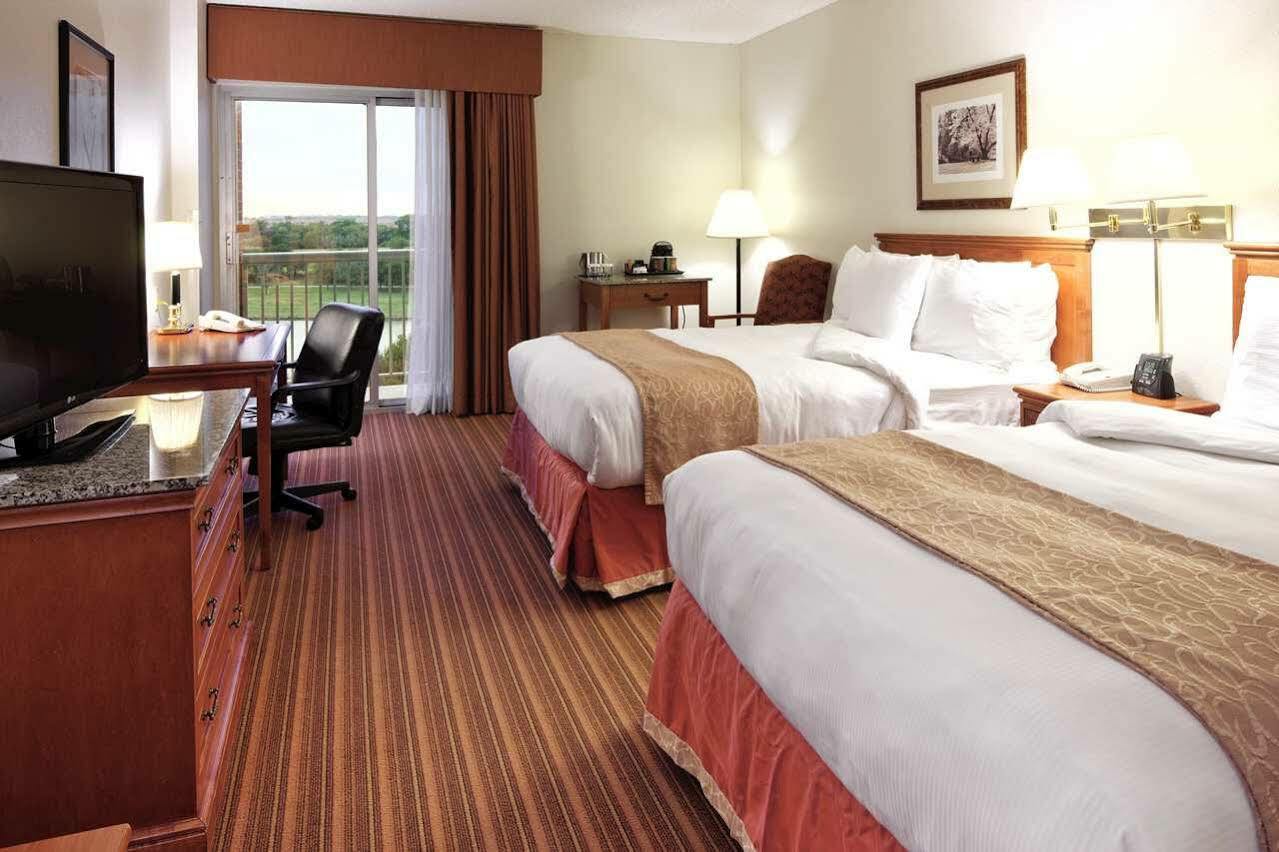 Doubletree By Hilton Dallas-Farmers Branch Extérieur photo