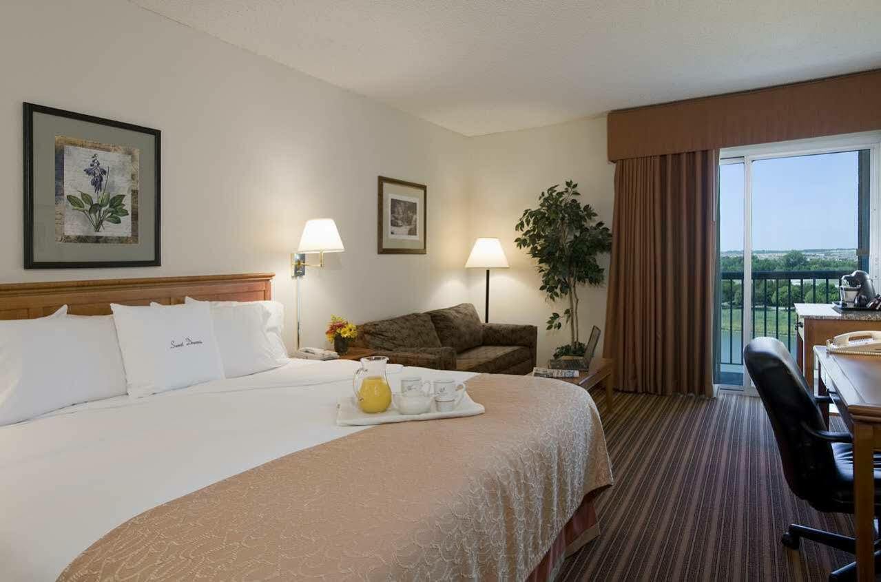 Doubletree By Hilton Dallas-Farmers Branch Extérieur photo